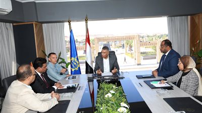 محافظ أسوان: صرف العلاج لأصحاب الأمراض المزمنة بالتأمين الصحي الشامل كل شهرين