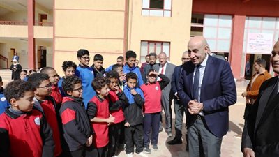 وزير التعليم ومحافظ أسوان يتفقدان المدرسة المصرية اليابانية ومدرسة محمد الدمرداش الابتدائية 