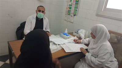 بالصور.. الكشف علي689 حالة في ختام فاعليات القافلةالعلاجية بالأقصر