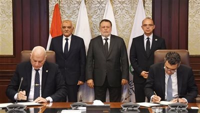 محافظ البنك المركزي يشهد توقيع عقد شراكة بين صندوق تكريم الشهداء ومصر لتأمينات الحياة