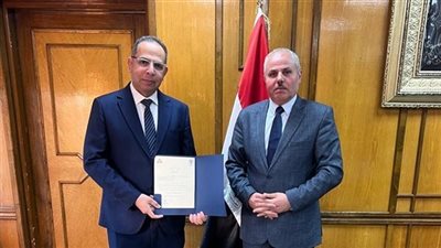 رئيس جامعة قناة السويس يكلف الدكتور محمد عمرو نائبا لمدير المستشفيات الجامعية