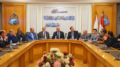 غرفة القاهرة تناقش استعدادات تطبيق الإفراج المسبق للشحنات الجوية يناير 2026