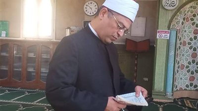 وكيل أوقاف القليوبية يجري جولة مفاجئة على مساجد كفر شكر