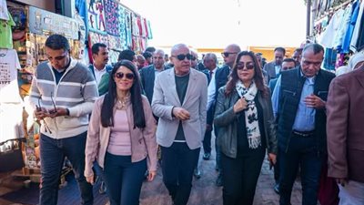 وزيرة التخطيط والتنمية المحلية ومحافظ الأقصر يتفقدون تطوير كورنيش 