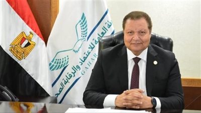 الدكتور أحمد طه يفوز بجائزة الطبيب العربي 2025.. ورئيس جامعة القاهرة يهنئه