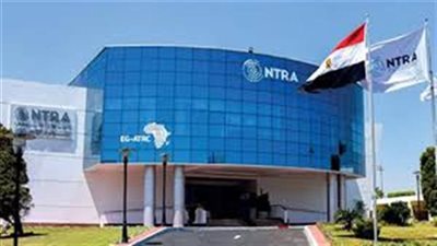 الهواتف الذكية بين الخصوصية والرقابة.. «القومي للاتصالات» يحذر من مخاطر مشاركة البيانات