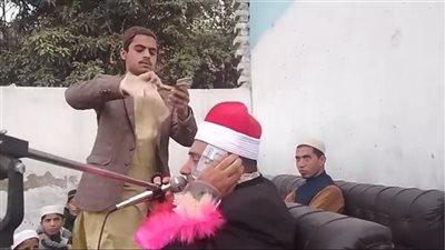 فيديو للقارئ محمد الملاح في باكستان يثير جدلًا واسعًا على مواقع التواصل