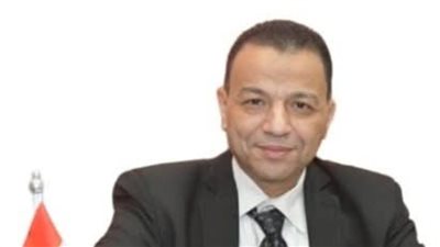 نائب الوزير أمام اختبار صعب.. هل تنتهي أزمات مدارس ستيم؟