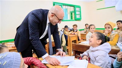 وزير التعليم يجرى جولة مفاجئة بمدارس بني سويف لمتابعة انتظام العملية التعليمية