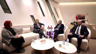 وزير السياحة والآثار يبحث مع سفير هولندا بالقاهرة سبل تعزيز التعاون المشترك في مجالي السياحة والآثار
