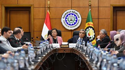 نائب وزير الصحة تتفقد منشآت صحية بمحافظة الدقهلية