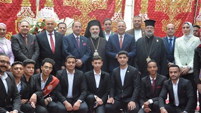 رئيس جامعة دمياط يجسّد قيم الوحدة الوطنية بزيارة كنيسة الروم الأرثوذكس