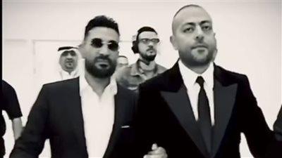 بطريقة كوميدية.. أحمد سعد يحتفل بعيد ميلاد تامر عاشور