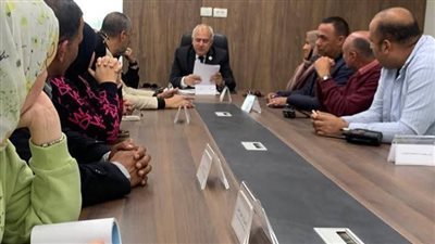السكرتير العام المساعد بدمياط يعقد اجتماعًا لمناقشة ملف المتغيرات المكانية