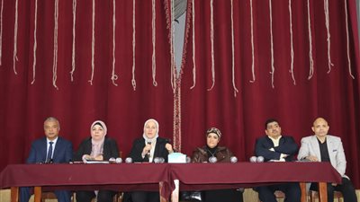 تعليم القاهرة: عصا إلكترونية وفرق متخصصة لتوزيع أوراق الامتحان بالشهادة الإعدادية 