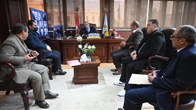 تفاصيل اجتماع محافظ الغربية بالرئيس التنفيذي لشركة مصر للغزل والنسيج وصندوق التنمية الحضرية