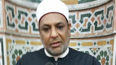 إمام مسجد بقنا يهنئ المسيحيين بعيد الميلاد عبر مكبرات الصوت