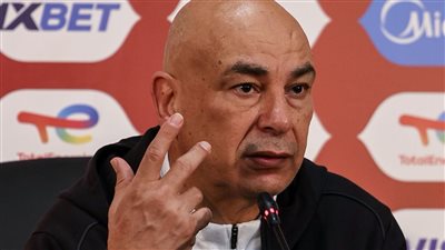 لم يخرج عن النص وأكد احترامه للجماهير.. بأي ذنب يُعاقب الكاف حسام حسن؟ 