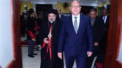 رئيس جامعة سوهاج يهنئ الأقباط بعيد الميلاد المجيد.. ويؤكد قيم الوحدة الوطنية