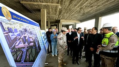 رئيس الوزراء يتفقد مشروع تطوير مدينة النيل الطبية 