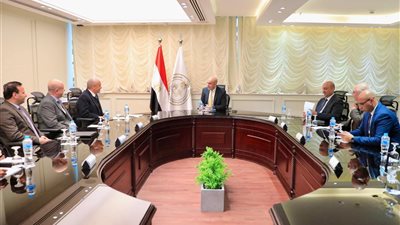 وزير التعليم يبحث مع الرئيس التنفيذي لمجموعة العربي تعزيز الشراكة 
