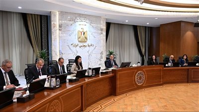 رئيس الوزراء يتابع ملف حصر التكلفة الاقتصادية لأعداد اللاجئين والمهاجرين المقيمين في مصر