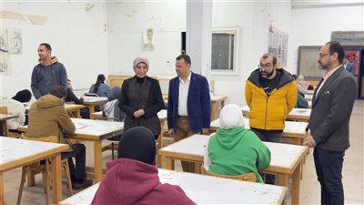 رئيس «جامعة الأقصر» توجه بتوفير الدعم للطلاب داخل اللجان خلال الإمتحانات (صور)