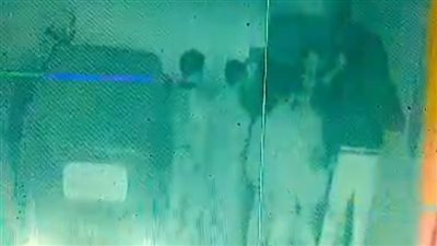 اعتداء بالأسلحة البيضاء وسرقة شاب بحلوان بعد اعتراضه على بيع المخدرات أمام منزله