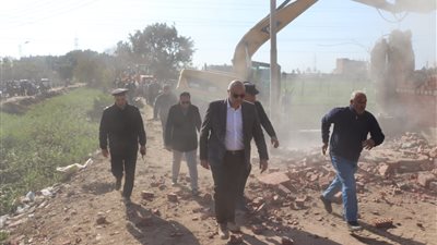 ضمن الموجة 28.. محافظ القليوبية يشهد حملة مكبرة لإزالة التعديات بقرية سندبيس بالقناطر الخيرية
