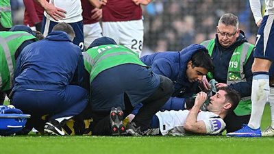 إصابة قوية تُبعد بن ديفيز عن توتنهام