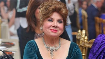 فادية عبد الغني تكشف حقيقة ضربها لـ فيفي عبده في مسلسل أزهار