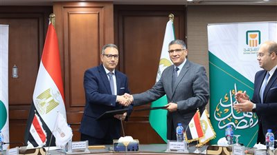 لدعم وتطوير المناطق الصناعية.. البنك الأهلي المصري ومحافظة الجيزة يوقعان بروتوكول تعاون لتمكين المشروعات الصغيرة والمتوسطة