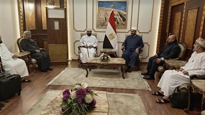 وزير الأوقاف العُماني يصل القاهرة لحضور المؤتمر الدولي الـ36 للشئون الإسلامية