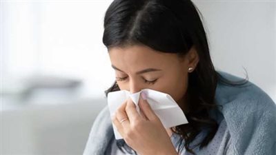 وصفة عصير الليمون الدافئ لعلاج سيلان الأنف