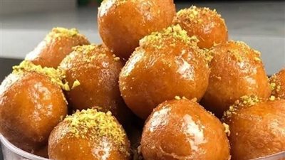 بالفيديو..طريقة عمل الزلابية بنفس طعم المحلات 