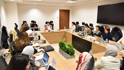 نائب وزير الصحة تبحث تطوير المرحلة الثانية من مشروع «مركز الخدمة المجمعة» لدعم المرأة