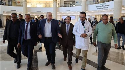 بالصور.. «وكيل العمل» يجرى زيارة ميدانية لدعم مرضى أورام الصعيد بالأقصر