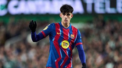أياكس يضع موهبة برشلونة تحت المجهر