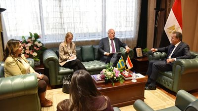 تفاصيل لقاء وزير الصحة مع سفير السويد 