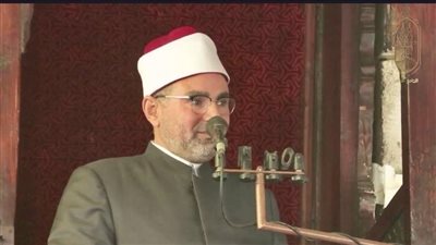 خطيب الجامع الأزهر يحذر: الألعاب الإلكترونية تهدد عقول الأطفال وقيم المجتمع
