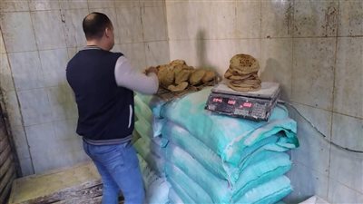 بعد شكاوى المواطنين.. حملة تموينية على مخابز زفتى تكشف 8 مخالفات