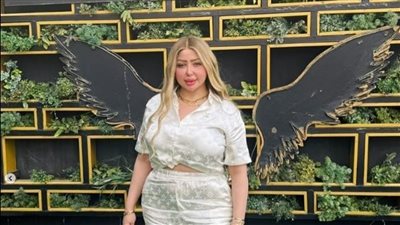 تأجيل محاكمة الراقصة بوسي بتهمة التحريض على الفسق والفجور لجلسة 2 فبراير