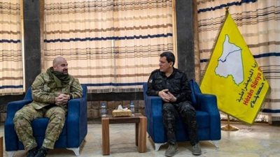 القائد العام لقوات سوريا الديمقراطية يتلقى اتصالًا من قيادي هام بالعراق