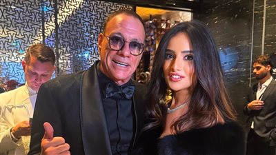 زينة تكشف تفاصيل لقائها بـ فان دام وزيارتها متحف توسو