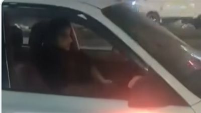 ضبط سائق لارتكابه فعلًا فاضحًا بالطريق العام بالجيزة 