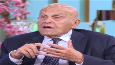 السير مجدي يعقوب: أفخر بجيل الأطباء الجديد وأتعلم منهم.. ومستشفى القاهرة مجاني بالكامل