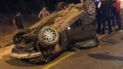 إصابة 3 أشخاص في حادث انقلاب سيارة ملاكي على الطريق الصحراوي الغربي بقنا