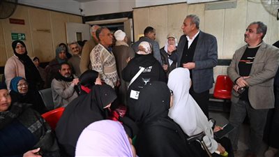 جولة مفاجئة لمحافظ الغربية داخل عيادة ابن سينا بالمحلة الكبرى