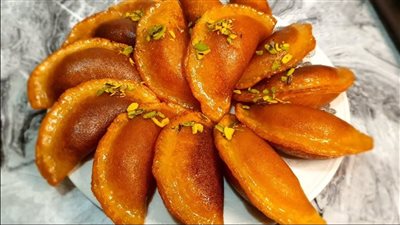 طريقة عمل القطايف بكل تفاصيلها بمذاق لا يقاوم 