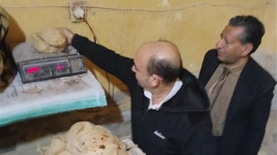 حملات تموينية مفاجأة على المخابز البلدي والأسواق بالمنيا